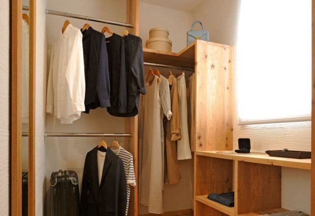 ２段ハンガーパイプのWIC